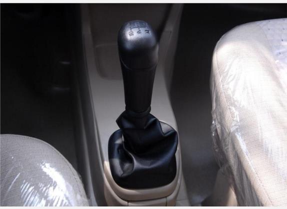 赛马 2009款 1.5L 手动舒适型 中控类   挡把