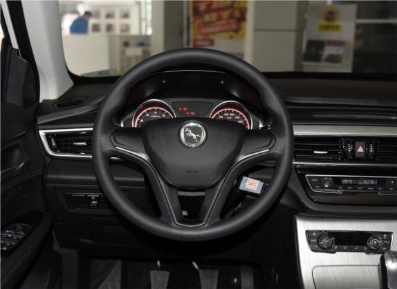 汉腾X5 2018款 1.5L 手动舒适版 中控类   驾驶位