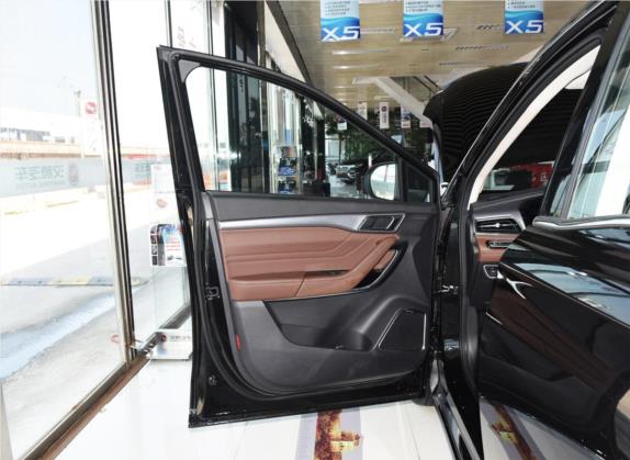 汉腾V7 2019款 1.5T 自动尊享型 6座 国V 车厢座椅   前门板