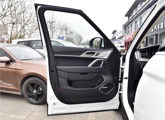 旷世 2020款 2.0T 自动两驱尊贵型 车厢座椅   前门板