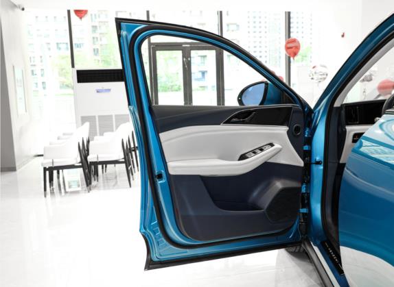 恒驰5 2022款 超豪华版 车厢座椅   前门板