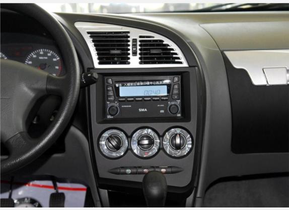 海域 2007款 三厢 1.3L 舒适型 中控类   中控台