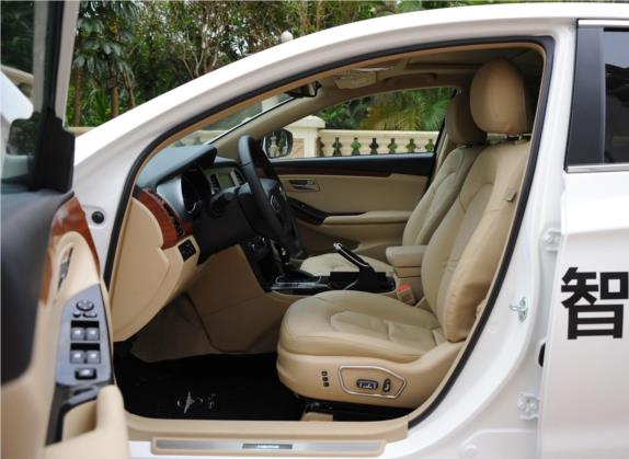 海马M8 2014款 2.0L 自动豪华型 车厢座椅   前排空间