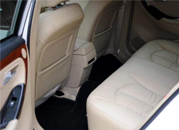 海马M8 2014款 2.0L 自动豪华型 车厢座椅   后排空间