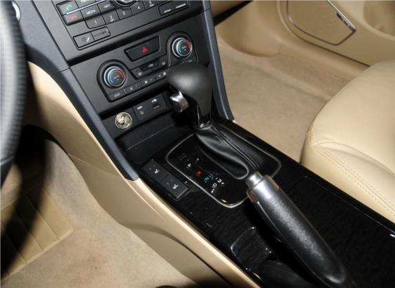 海马M8 2014款 2.0L 自动舒适型 中控类   挡把