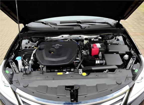 海马M8 2015款 1.8T 自动豪华型 其他细节类   发动机舱