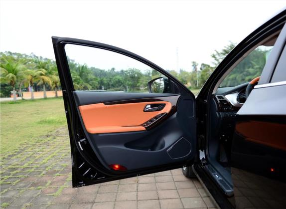 海马M8 2015款 1.8T 自动豪华型 车厢座椅   前门板