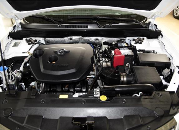 海马M8 2015款 1.8T 自动舒适型 其他细节类   发动机舱