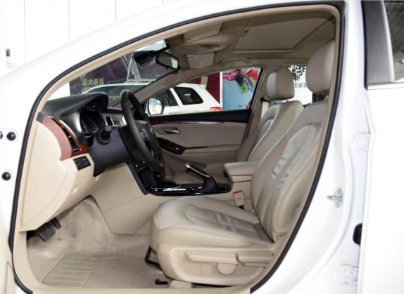 海马M8 2015款 1.8T 自动舒适型 车厢座椅   前排空间