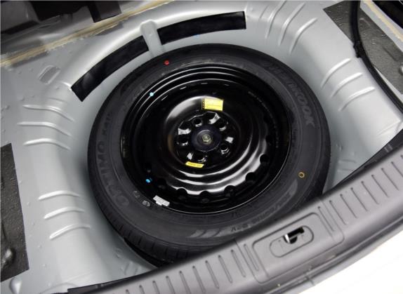 海马M8 2015款 2.0L 手动时尚型 其他细节类   备胎