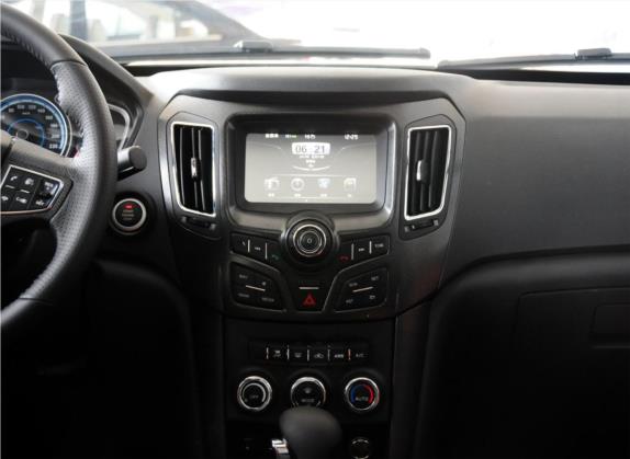 海马S7 2013款 2.0L 自动智臻型 中控类   中控台