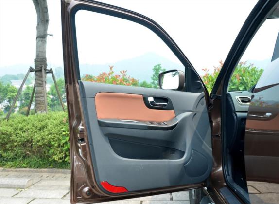 海马S7 2013款 2.0L 自动智享型 车厢座椅   前门板