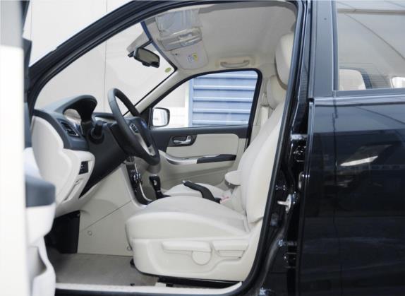 海马S7 2015款 2.0L 自动智尚型 车厢座椅   前排空间