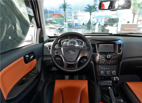 海马S7 2015款 2.0L 手动智享型 中控类   驾驶位