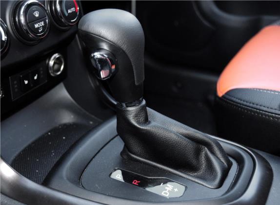 海马S7 2015款 2.0L 自动智臻型 中控类   挡把