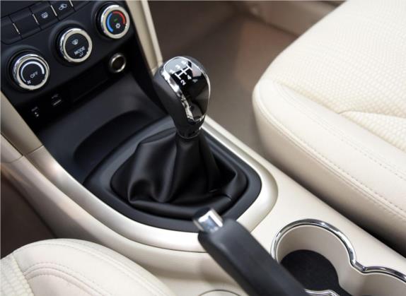 海马S7 2015款 改款 2.0L 手动纵享型 中控类   挡把