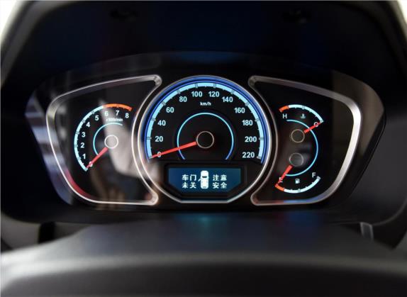 海马S7 2015款 改款 2.0L 手动纵驰型 中控类   仪表盘