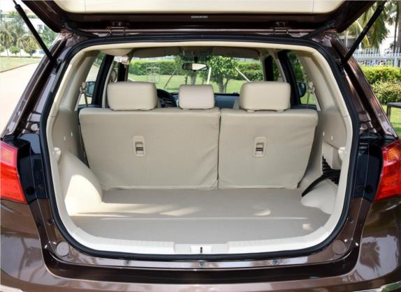 海马S7 2015款 改款 1.8T 自动纵驰型 车厢座椅   后备厢
