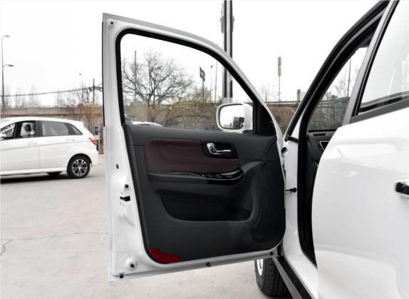 海马S7 2017款 1.8T 自动豪华版 车厢座椅   前门板
