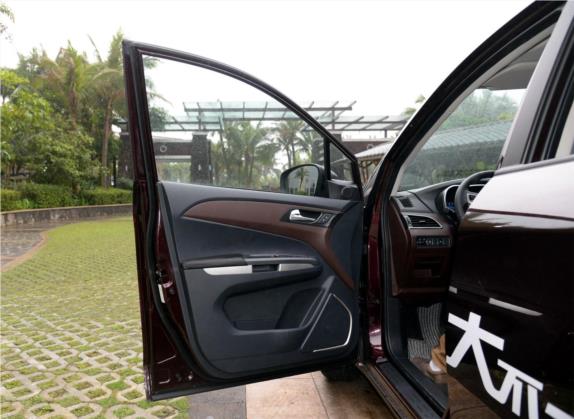 海马V70 2016款 1.5T 自动适·畅型 6座 车厢座椅   前门板