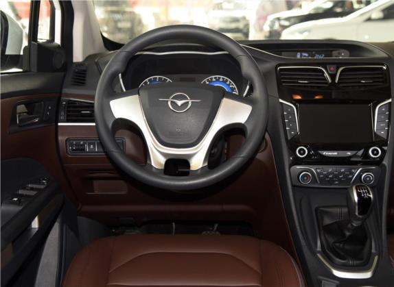 海马V70 2016款 2.0L 手动适·享型 6座 中控类   驾驶位