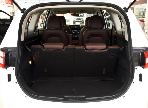海马V70 2016款 2.0L 手动适·享型 6座 车厢座椅   后备厢