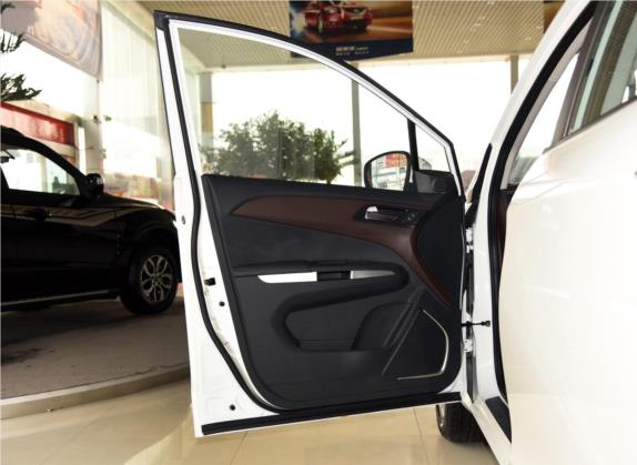 海马V70 2016款 2.0L 手动适·享型 6座 车厢座椅   前门板