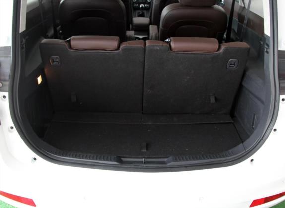 海马V70 2016款 2.0L 手动适·畅型 6座 车厢座椅   后备厢