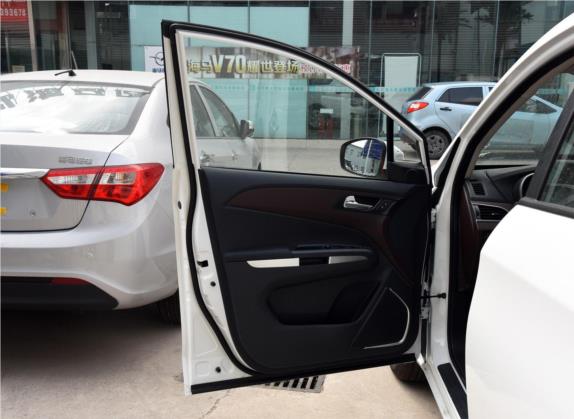 海马V70 2016款 1.5T 自动适·畅型 7座 车厢座椅   前门板