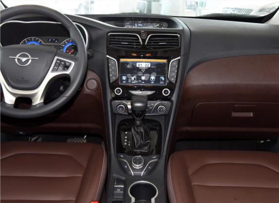 海马V70 2016款 1.5T 自动适·享型 7座 中控类   中控台