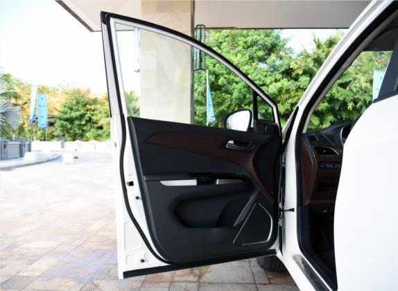 福美来F7 2017款 1.5T 7座自动旗舰型 车厢座椅   前门板