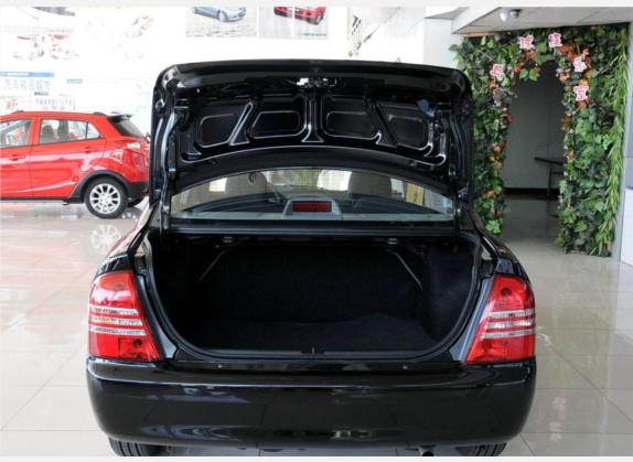 海福星 2010款 1.6L 手动标准版 车厢座椅   后备厢