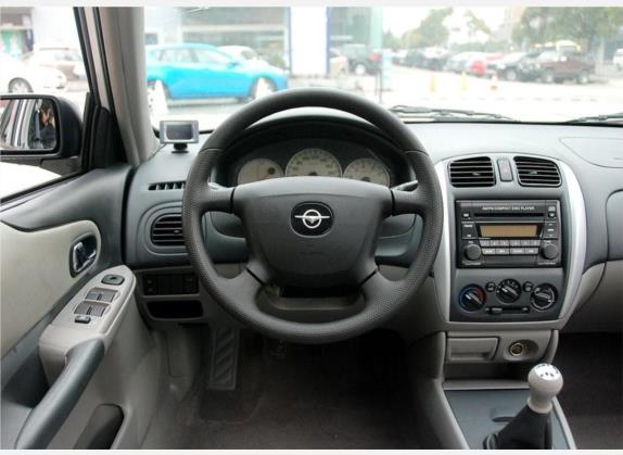 海福星 2010款 1.6L 手动舒适天窗版 中控类   驾驶位