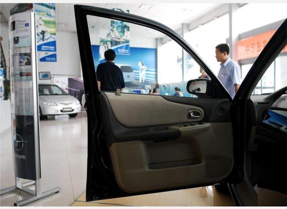 福美来 2006款 1.6L 手动舒适GLX 车厢座椅   前门板
