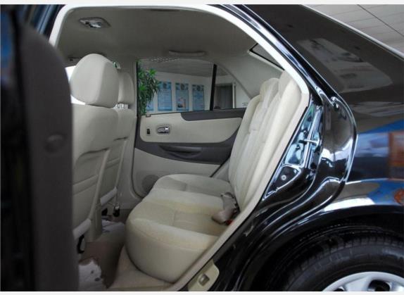 福美来 2009款 1.6L 手动超值版 车厢座椅   后排空间