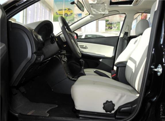 福美来 2011款 1.6L 手动豪华版 车厢座椅   前排空间