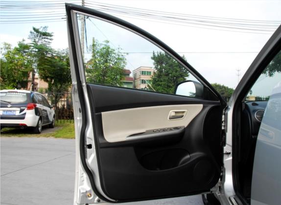 福美来 2011款 1.6L 自动豪华版 车厢座椅   前门板