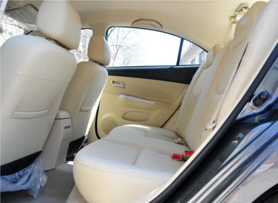 福美来 2012款 两厢 1.6L 手动精英版 车厢座椅   后排空间
