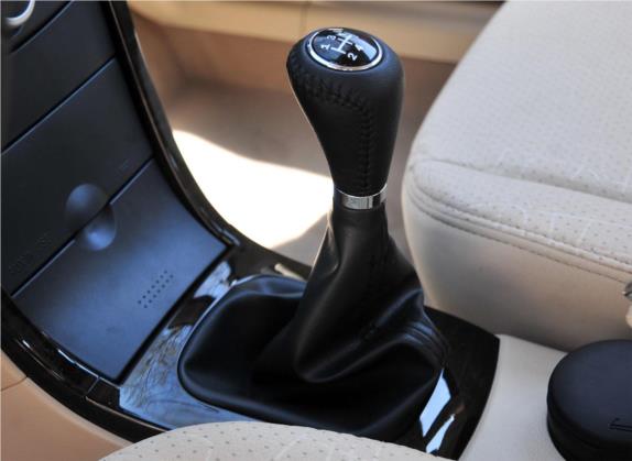 福美来 2012款 两厢 1.6L 手动精英版 中控类   挡把