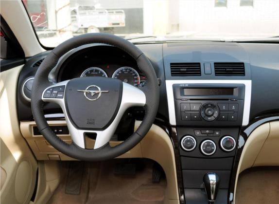 福美来 2012款 两厢 1.6L 自动精英版 中控类   驾驶位