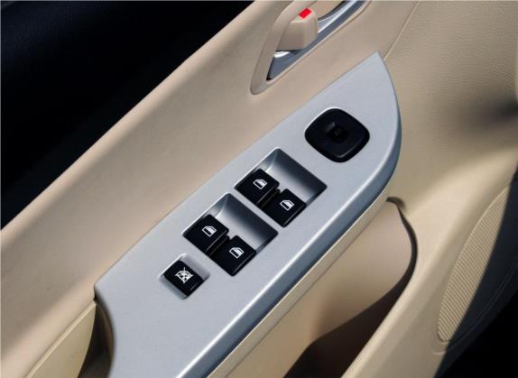 福美来 2012款 两厢 1.6L 自动精英版 车厢座椅   门窗控制