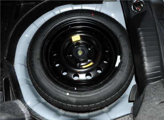 福美来 2012款 两厢 1.6L 手动旗舰版 其他细节类   备胎