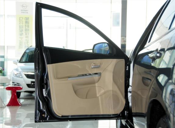 福美来 2012款 两厢 1.6L 手动旗舰版 车厢座椅   前门板