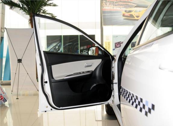 福美来 2014款 三厢 1.6L 手动冠军版 车厢座椅   前门板