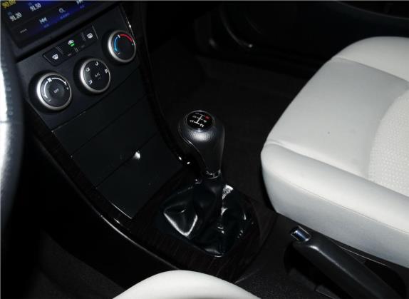 福美来 2014款 三厢 1.6L 手动冠军版 中控类   挡把
