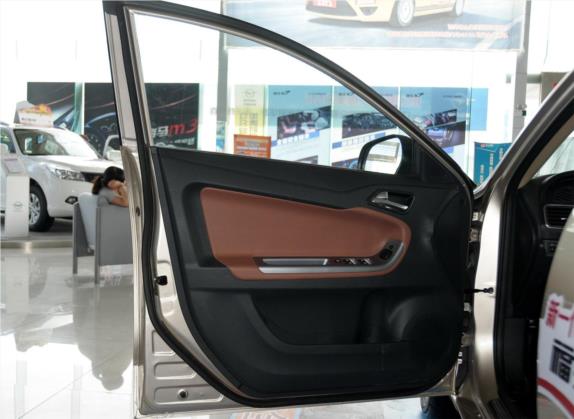 福美来 2014款 M5 1.6L 自动尊贵型 车厢座椅   前门板