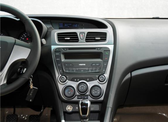 福美来 2014款 M5 1.6L 手动舒适型 中控类   中控台