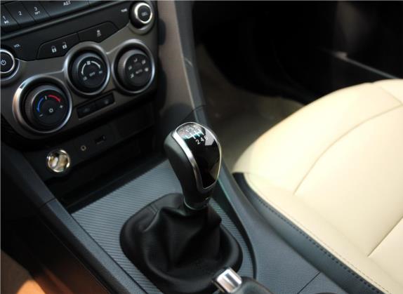 福美来 2014款 M5 1.6L 手动舒适型 中控类   挡把