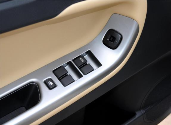 福美来 2014款 M5 1.6L 手动舒适型 车厢座椅   门窗控制