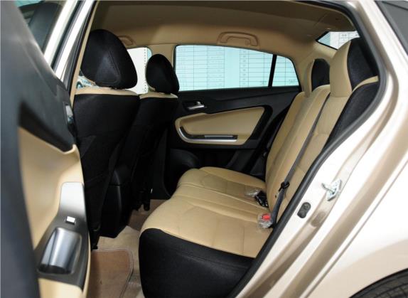 福美来 2014款 M5 1.6L 手动精英型 车厢座椅   后排空间